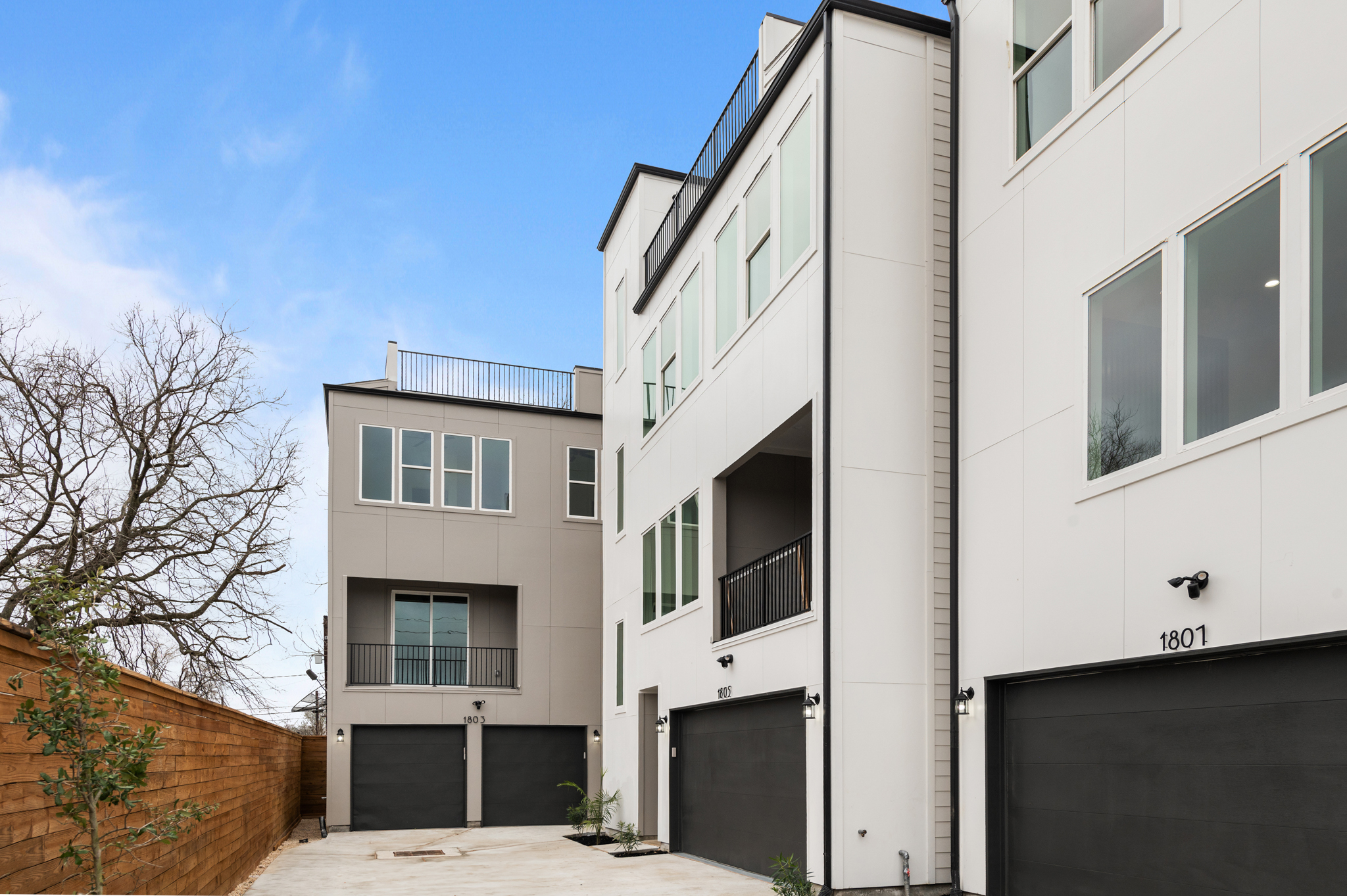 Sakowitz Townhome (3 Bed • ~1,400 sq ft) - 022225_PaulRDavisPhoto_1807_Sackowitz-24.jpg