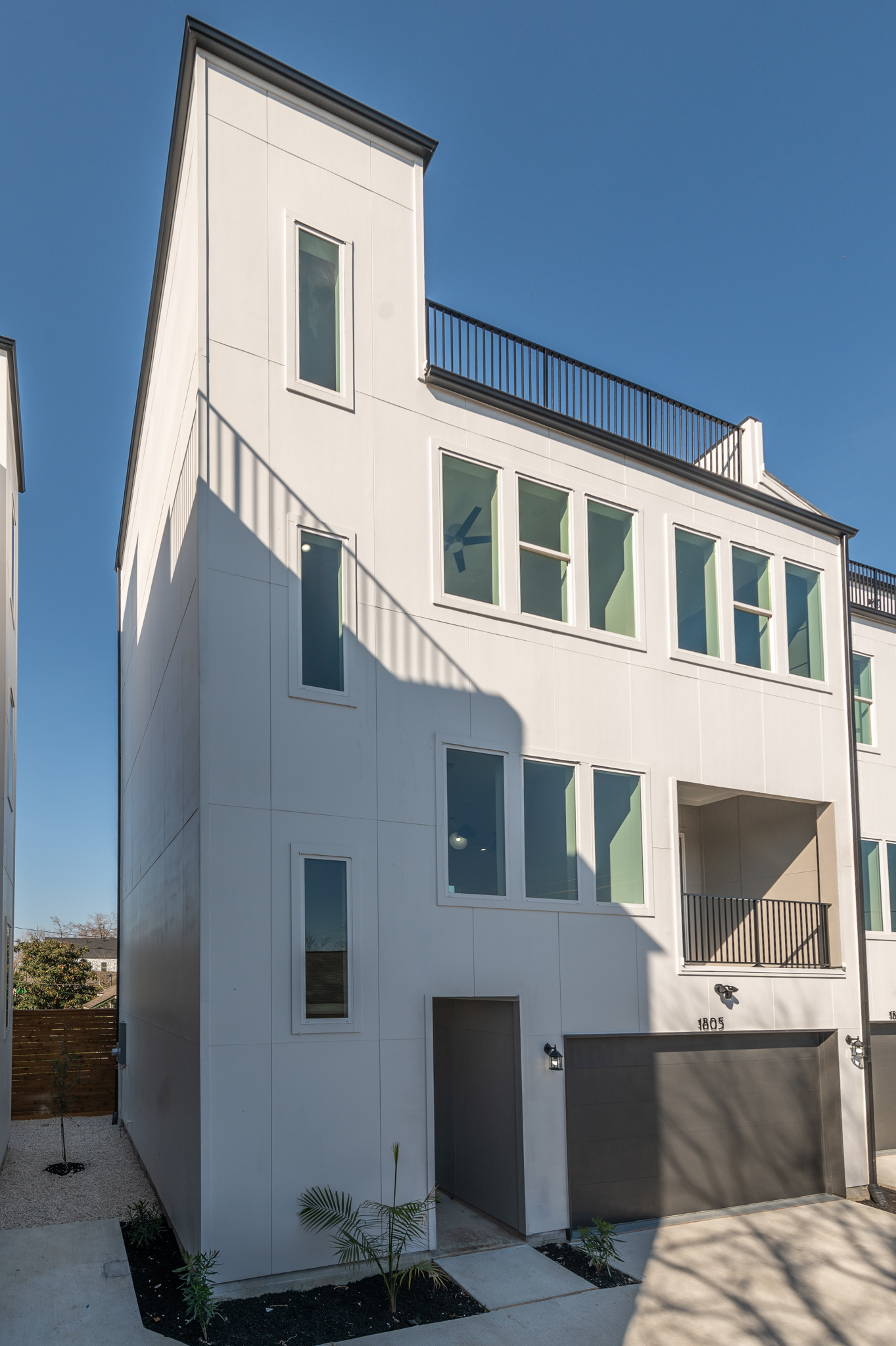 Sakowitz Townhome (3 Bed • ~2,050 sq ft) - 030125_PaulRDavisPhoto_1803_1805_1807_Sackowitz_Exteriors-4.jpg